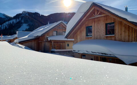 Hohentauern 20: Nuage, Ciel, Montagne, Bâtiment, Propriété, Fenêtre, Neige, Lumière, Maison, Pente