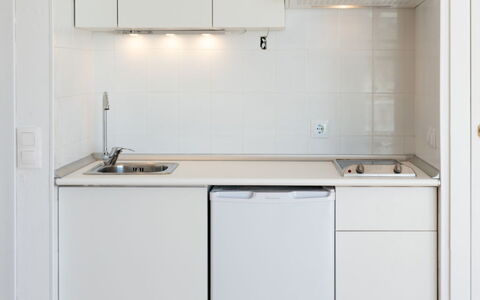 Logement:&nbsp;Neighbours Beach 100.8