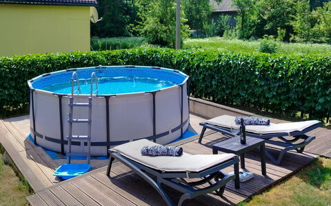 Maja: Composite, Jardin, Ombre, Arrière-Cour, Mobilier De Jardin, Cour, Piscine, Aménagement Paysager, Pelouse, Conception