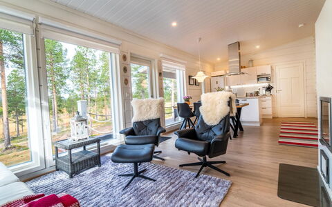 Villa Taiga: Balcon, Appartement, Ombre, Verre, Condominium, Balustrade, Porche, Daylighting, Plate-Forme, Mobilier De Jardin