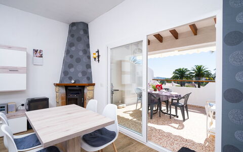 La Camarrocha: Propriété, Pièce, Meubles, Bâtiment, Design Intérieur, Maison, Salon, Table, Plafond, Sol
