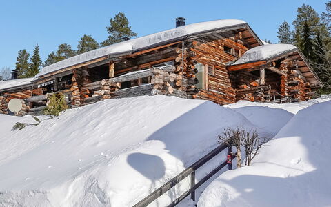 Sallanhelmi E2: Chalet, Maison, Domicile, Batiments Jardin, Siding, Cabane En Rondins, Ferme, Biens, Cabanon, Cour