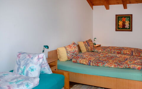 Ai Casell: Chambre, Meubles, Pièce, Lit, Propriété, Drap De Lit, Literie, Sol, Design Intérieur, Turquoise