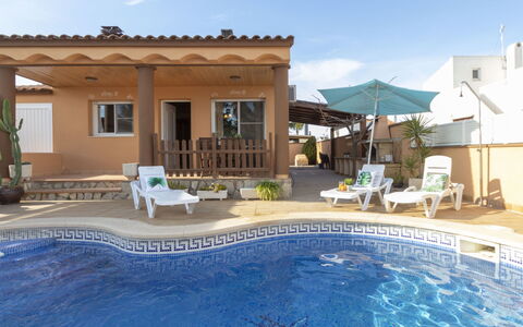 Lorena: Propriété, Piscine, Bâtiment, Maison, Domicile, Immobilier, Biens, Recours, Villa, Vacances