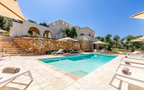 Corte dei Messapi | Sleeps 24: Piscine, Propriété, Bâtiment, Immobilier, Biens, Maison, Villa, Vacances, Recours, Domicile
