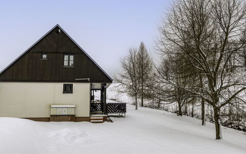 Holiday Hill 39: Neige, Ciel, Bâtiment, Fenêtre, Pente, Maison, Arbre, Gelé, Paysage, Chalet