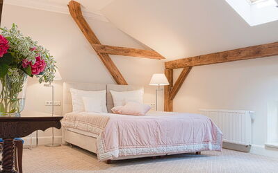 Manowce Palace