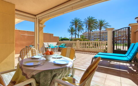 Dénia 479: Propriété, Pièce, Immobilier, Bâtiment, Meubles, Design Intérieur, Maison, Vacances, Table, Biens