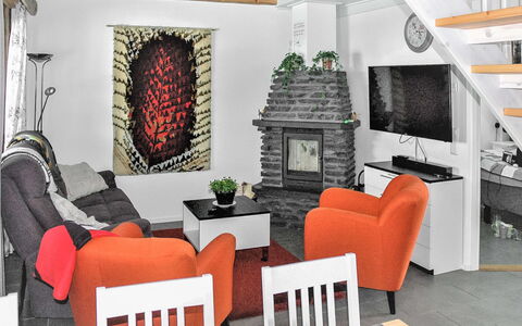 Maahisenrinne 3 e 19: Meubles, Chaise, Mobilier De Jardin, Table, Bois, Tableau De Plein Air, Table Cuisine Et Salle A Manger, Ombre, Jardin, Parapluie