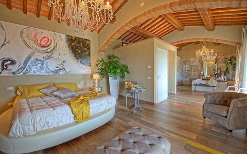 Villa Massimiliano: Chambre, Propriété, Pièce, Design Intérieur, Meubles, Bâtiment, Plafond, Immobilier, Mur, Biens