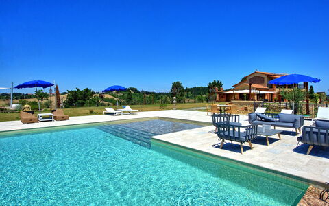 Villa Massimiliano: Piscine, Propriété, Recours, Immobilier, Biens, Bâtiment, Loisir, Maison, Ville Resort, Villa