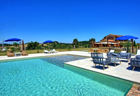 Villa Massimiliano: Piscine, Propriété, Recours, Immobilier, Biens, Bâtiment, Loisir, Maison, Ville Resort, Villa