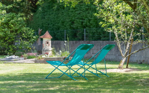 Coët a Tous: Mobilier De Jardin, Pelouse, Vert, Herbe, Meubles, Arbre, Cour, Loisir, Arrière-Cour, Table