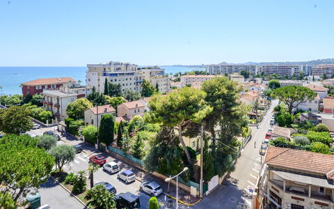 Le Baccara: Zone Résidentielle, Propriété, Zone Métropolitaine, Zone Urbaine, Ville, Ville, Immobilier, Établissements Humains, Quartier, Bâtiment
