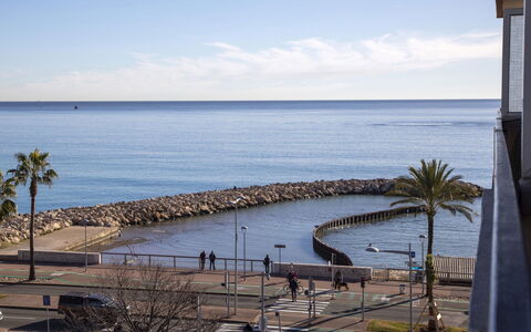 Cagnes-Sur-Mer 137: Plan D'Eau, Côte, Mer, Voie Navigable, Cotiers Et Relief Océaniques, Océan, Rive, Plage, Baie