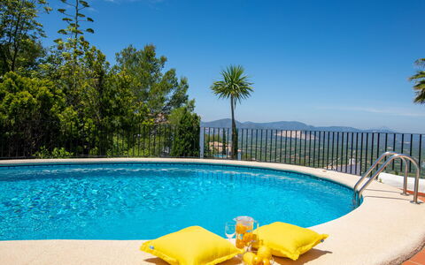 Villa Hermosa Vista: Piscine, Propriété, Paysage Naturel, Loisir, Immobilier, Vacances, Recours, L'Eau, Arbre, Été