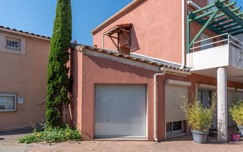 Bastide de L'Olivier: Propriété, Maison, Zone Résidentielle, Domicile, Immobilier, Bâtiment, Façade, Architecture, Toit, Quartier