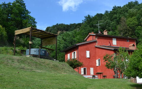 Agriturismo Il Giaggiolo without Pool: Maison, Propriété, Domicile, Paysage Naturel, Lot Terre, Bâtiment, Immobilier, Zone Rurale, Chalet, Herbe
