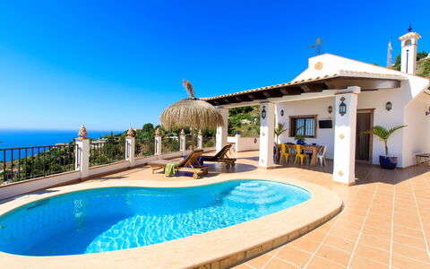 Ariadna: Propriété, Piscine, Bâtiment, Maison, Immobilier, Villa, Recours, Biens, Bleu Azur, Vacances