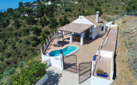 Ariadna: Propriété, Maison, Immobilier, Bâtiment, Station De Montagne, Domicile, Architecture, Villa, Vacances, Biens