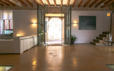 Sa Muralla: Hall, Sol, Bâtiment, Propriété, Pièce, Plafond, Sol, Design Intérieur, Salle, Architecture