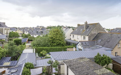 Le Gambetta: Nuage, Ciel, Bâtiment, Propriété, Fenêtre, Maison, Design Urbain, Quartier, Zone Résidentielle, Biome