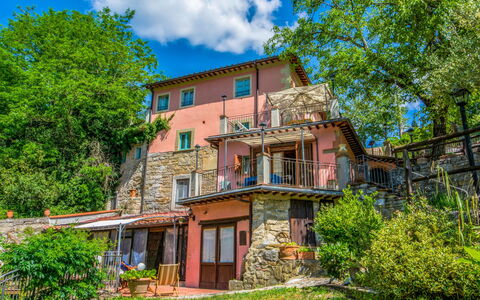 Il Mulinaccio: Propriété, Maison, Zone Résidentielle, Domicile, Bâtiment, Immobilier, Quartier, Architecture, Ville, Arbre
