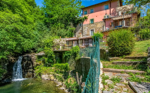 Il Mulinaccio: La Nature, L'Eau, Végétation, Paysage Naturel, Vert, Cascade, Cours D'Eau, Rivière, Réserve Naturelle, Architecture