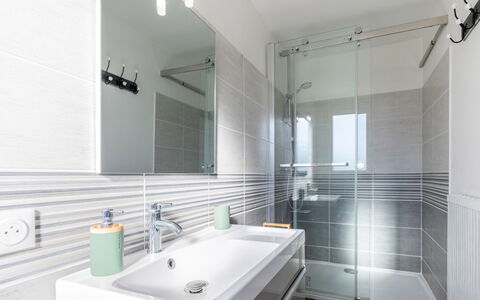 Coutant: Ciel, L'Eau, Nuage, Plage, Parapluie, Mobilier De Jardin, Ombre, Cotiers Et Relief Océaniques