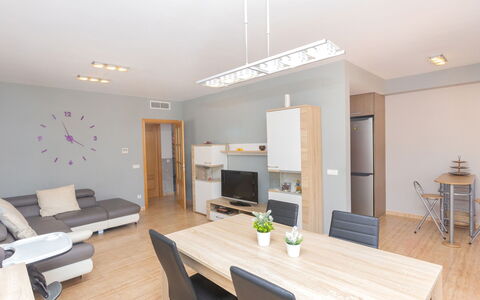 Nova: Pièce, Propriété, Design Intérieur, Meubles, Bâtiment, Salle À Manger, Plafond, Maison, Sol, Table