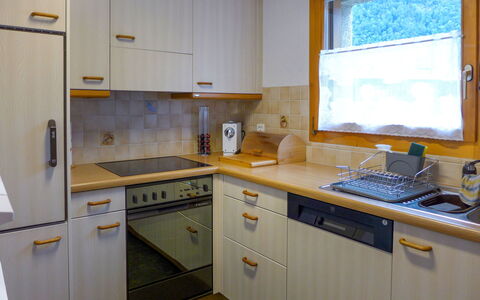 Allmi: Evier, Cabinetry, Propriété, Évier, Comptoir, Fenêtre, Cuisinière, Appareil De Cuisine, Cuisine, Électroménager