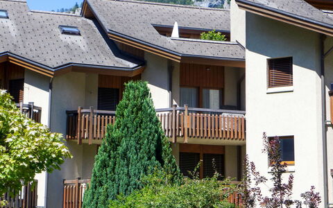 Allmi: Maison, Propriété, Domicile, Bâtiment, Toit, Immobilier, Zone Résidentielle, Quartier, Architecture, Chalet