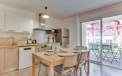 Hossegor 770: Pièce, Propriété, Meubles, Bâtiment, Cuisine, Design Intérieur, Immobilier, Table, Maison, Sol