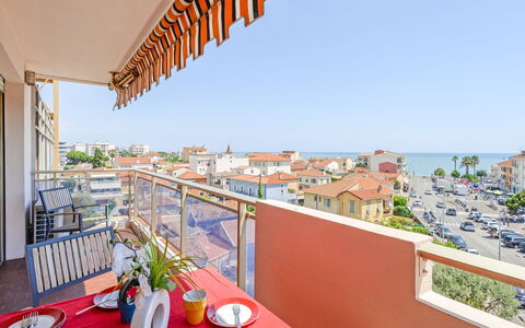 Etoile de Mer: Propriété, Balcon, Bâtiment, Immobilier, Appartement, Pièce, Maison, Vacances, Recours, Architecture