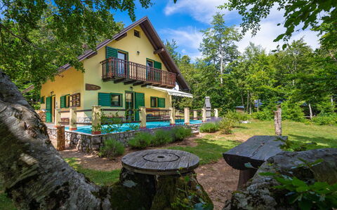 Legendao: La Nature, Propriété, Maison, Paysage Naturel, Arbre, Chalet, Domicile, Architecture, Bâtiment, Immobilier