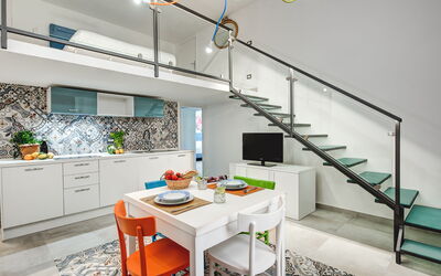 loft-in-sorrento-apartment-living-room