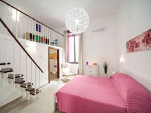 Wall-glass Apartment