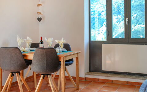 Rustico Ca' Di Garoi: Pièce, Meubles, Propriété, Sol, Design Intérieur, Salle À Manger, Table, Maison, Chaise, Bâtiment