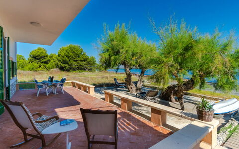 Sa Marina: Ciel, Plante, Meubles, Bleu Azur, Bleu, Mobilier De Jardin, Bois, Ombre, Bâtiment, Piscine