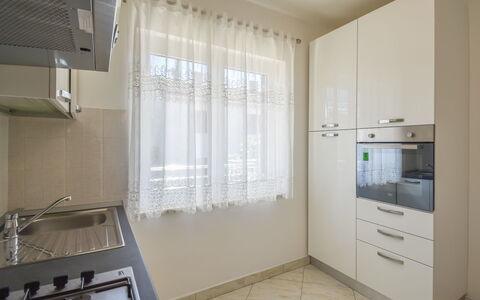 Aurora: Cabinetry, Bâtiment, Bois, Appareil De Cuisine, Design Intérieur, Architecture, Électroménager, Cuisine, Sol