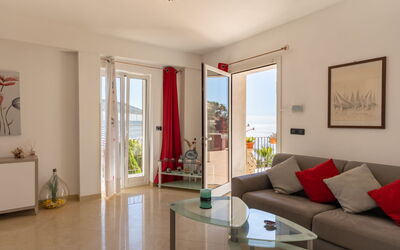Relax 651.1: Propriété, Pièce, Salon, Design Intérieur, Meubles, Bâtiment, Plafond, Immobilier, Sol, Maison