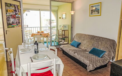 Narbonne-Plage 150: Design Intérieur, Appartement, Pièce, Sol, Sol, Meubles, Chaise, Condominium, Salon