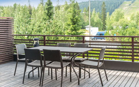 Tahko Spa Suites Orange B 1: Bois, Chalet, Tache De Bois, Dur, Cabane En Rondins, Planche, Plafond, Matériau Naturel, Lumber, Batiments Jardin