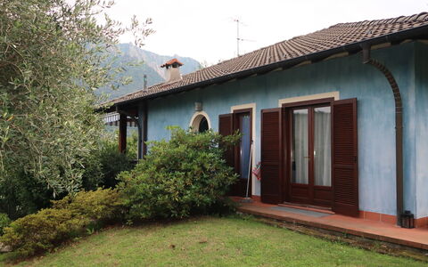 Sulle Colline Casalesi: Propriété, Maison, Bâtiment, Domicile, Immobilier, Chalet, Zone Rurale, Ferme, Herbe, Cour