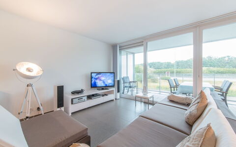 Costae with Balcony: Propriété, Pièce, Meubles, Design Intérieur, Salon, Bâtiment, Immobilier, Maison, Chambre, Sol