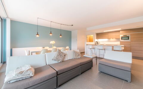Costae with Balcony: Chambre, Meubles, Pièce, Lit, Propriété, Design Intérieur, Drap De Lit, Literie, Plafond, Cadre De Lit