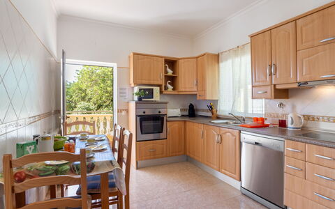 Paraíso: Cabinetry, Comptoir, Propriété, Meubles, Tiroir, Appareil De Cuisine, Cuisine, Cuisinière, Bois, Électroménager