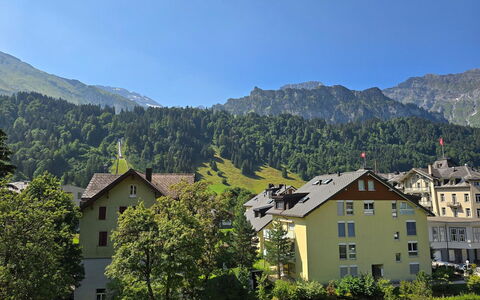 Titliszentrum 2: Montagnes Relief, Montagne, Bâtiment, Zone Résidentielle, Maison, Chaîne De Montagnes, Colline, Domicile, Architecture, Montagnes