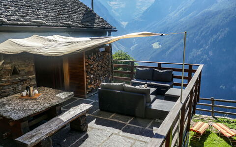 Rustico Catcüc: Montagne, Propriété, Maison, Toit, Bâtiment, Architecture, Chaîne De Montagnes, Pièce, Bois, Paysage
