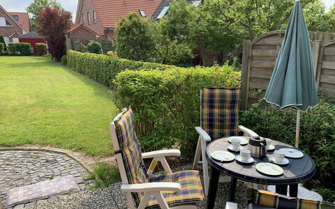 Norddeich 492: Cour, Propriété, Arrière-Cour, Jardin, Herbe, Arbre, Pelouse, Aménagement Paysager, Maison, Famille Grass